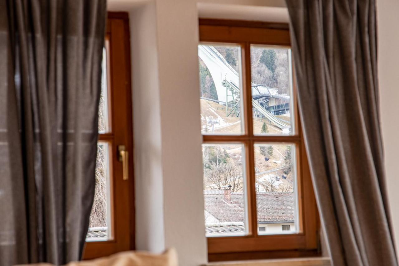 Jubigrat Apartment การ์มิช-พาร์เทนเคียร์เชน ภายนอก รูปภาพ